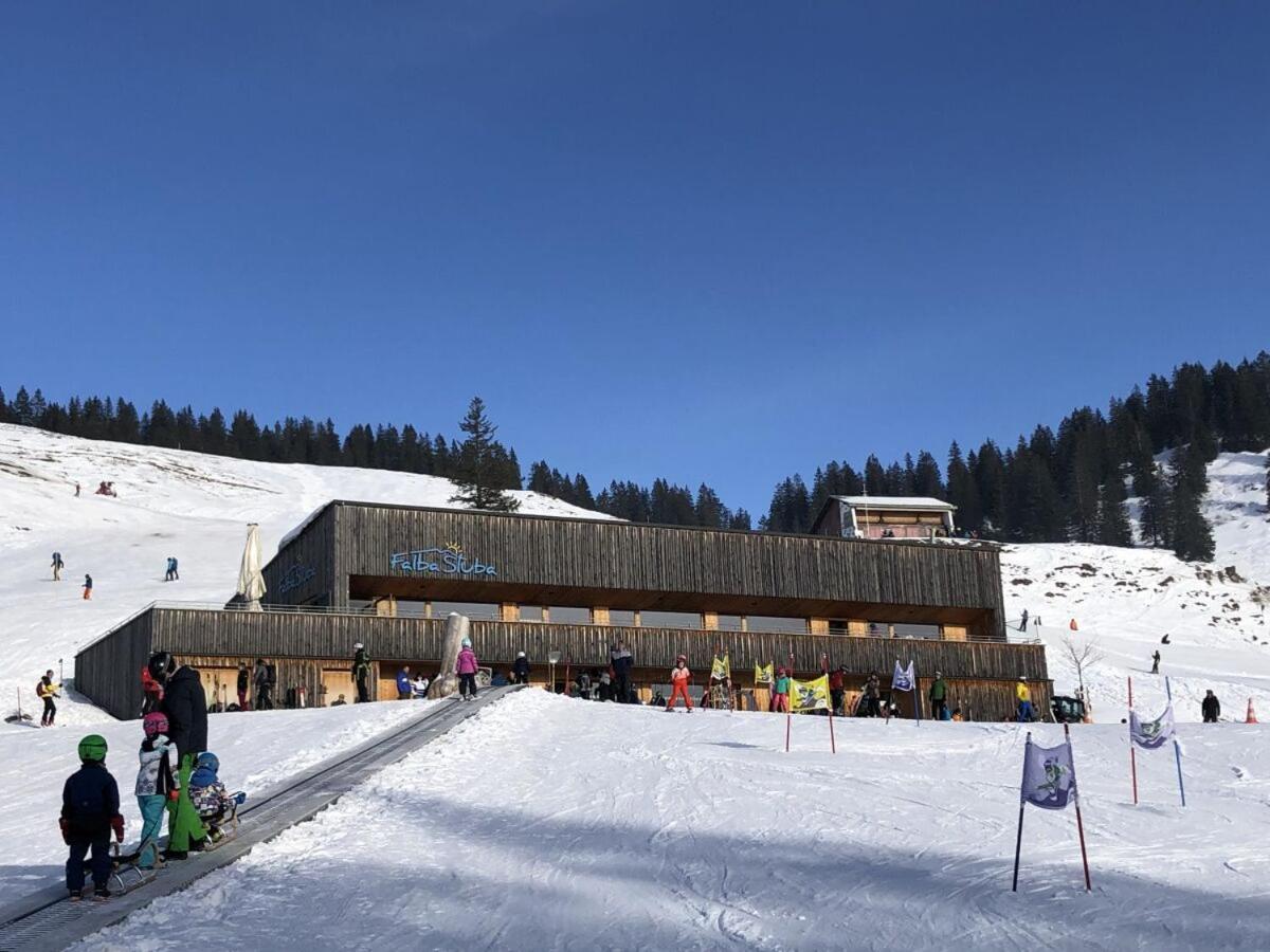 Walli Laterns - Ski Und Bergvergnuegen Direkt Vor Der Haustuer Екстериор снимка